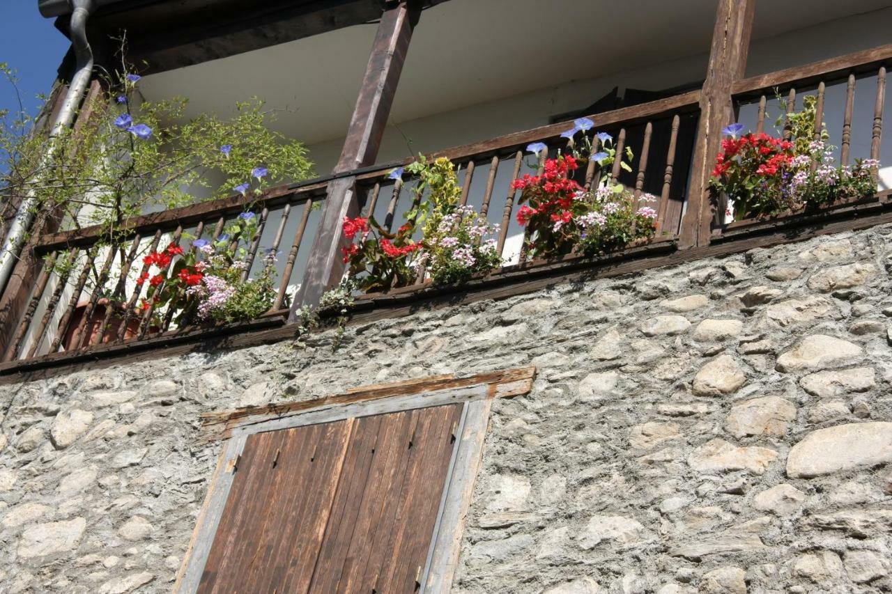 Dolwin Bed & Breakfast Argelès-Gazost Dış mekan fotoğraf